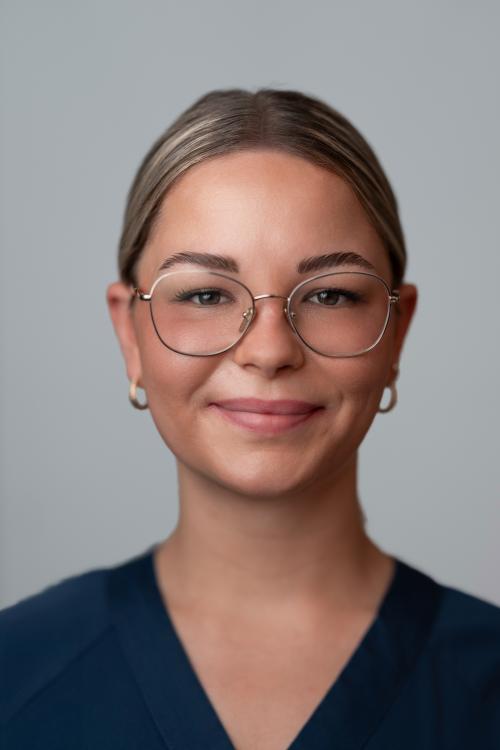 Prophylaxeassistentin Celine Balis